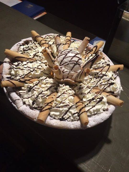 pizza dessert